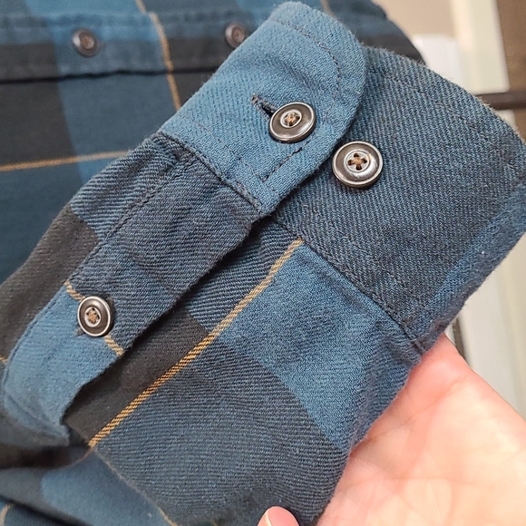 Women's Filson Scout Guide Plaid Shirt Teal Black Gold - Picture 9 of 11